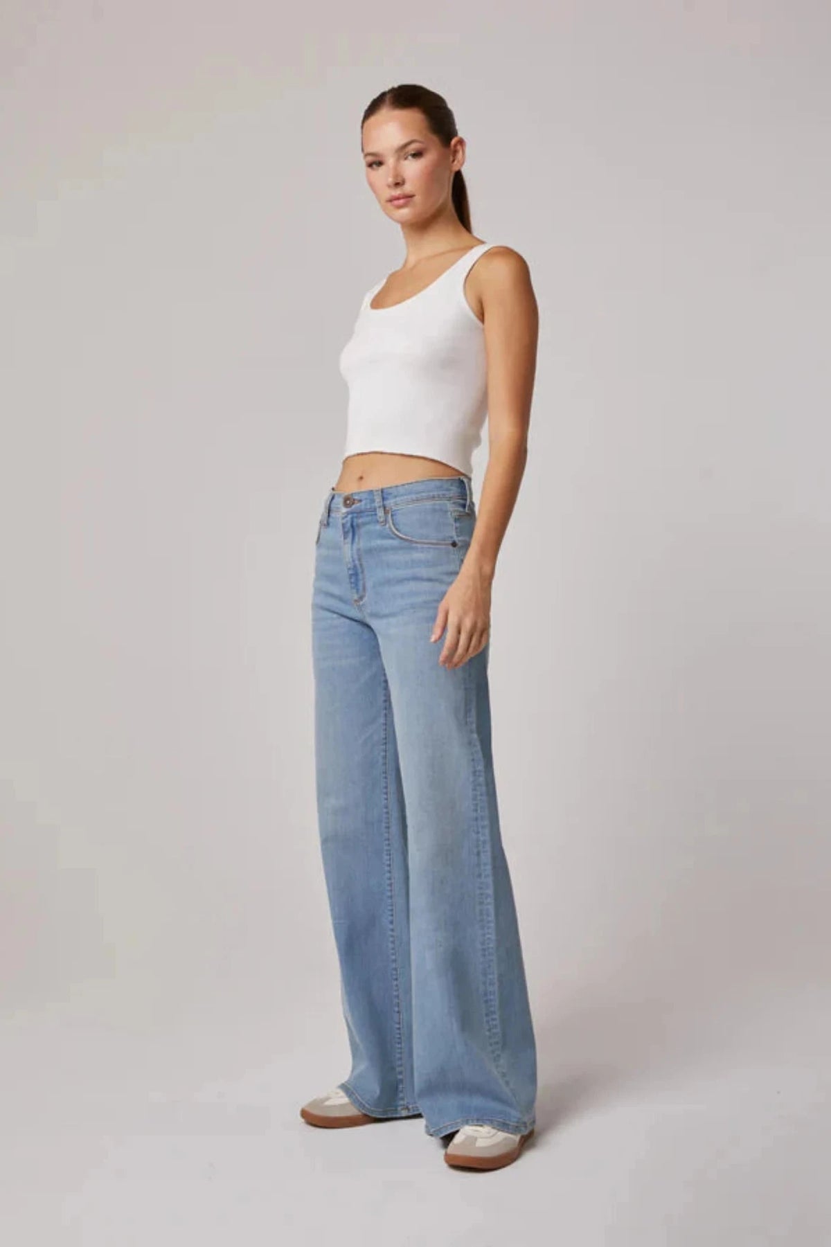 Edyson - Valentino - High Rise Wide Leg Jean - Light Mayfair